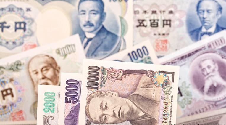 japan yen decline